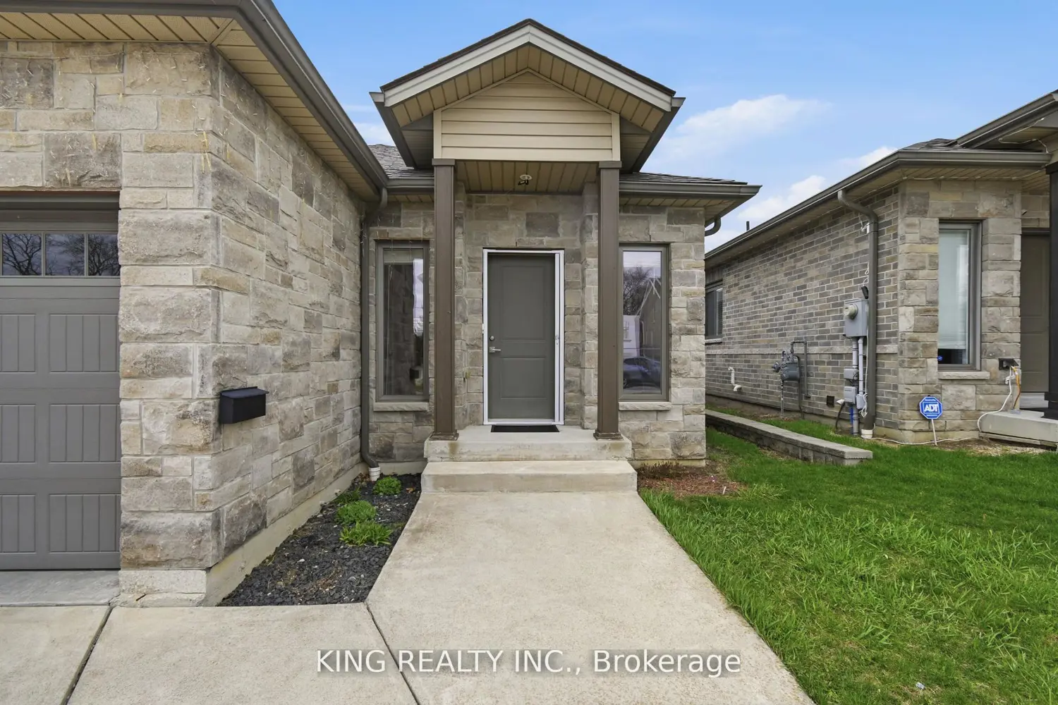 914 Ellrose Avenue photo 4