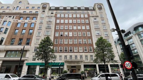 Great Cumberland Mews, London W1H