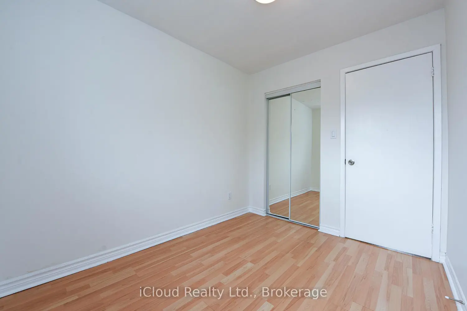 Additional image 11 of 400 Mississauga Valley Boulevard 88