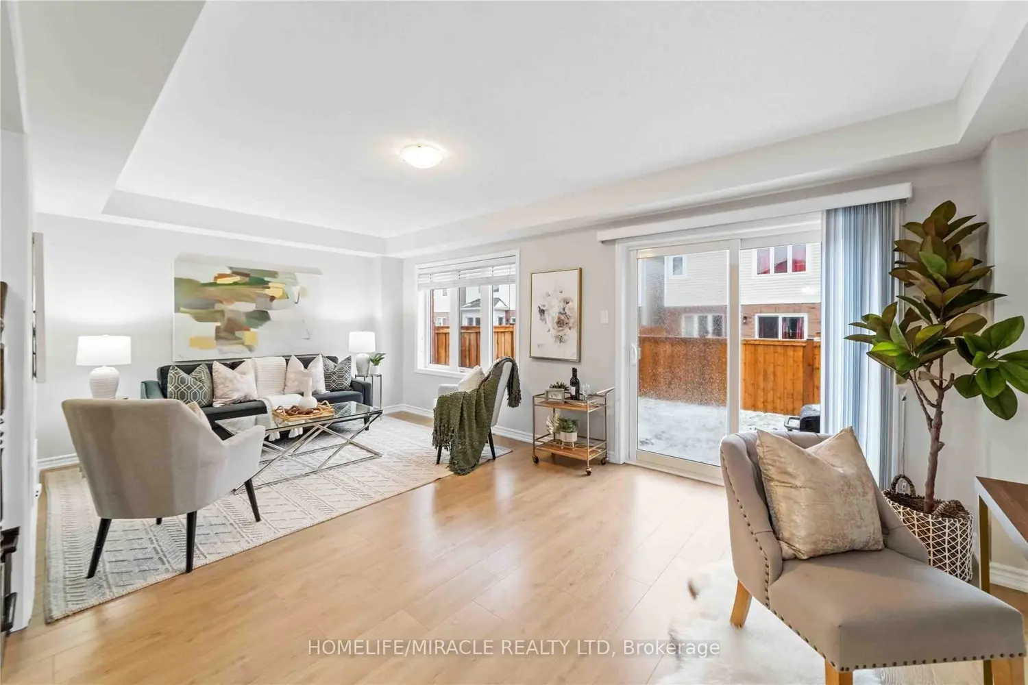 21 Donlamont Circle photo 4