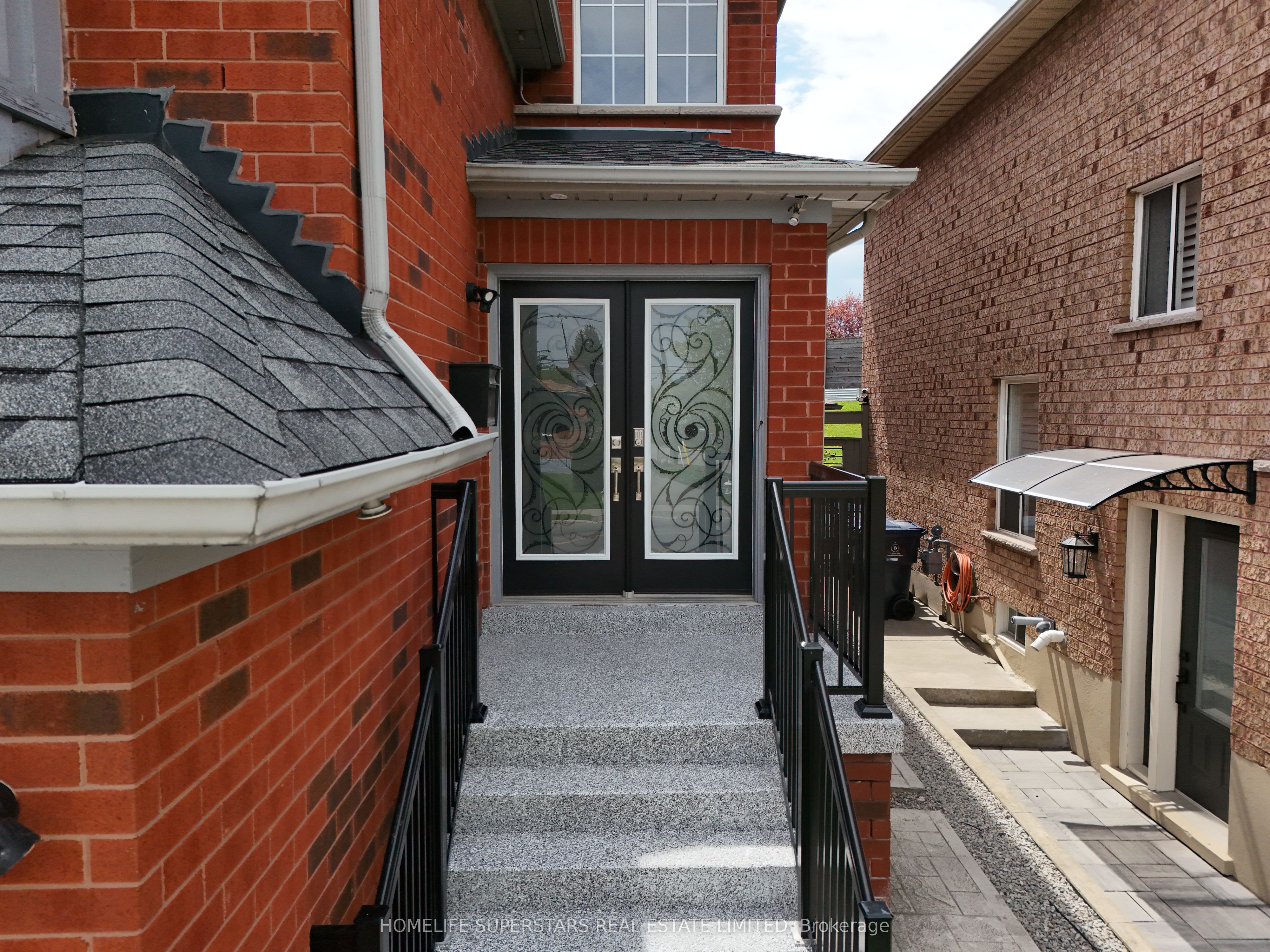 Additional image 3 of Commmission--251 Queenslea Avenue, Toronto, ON, M9N 3X4