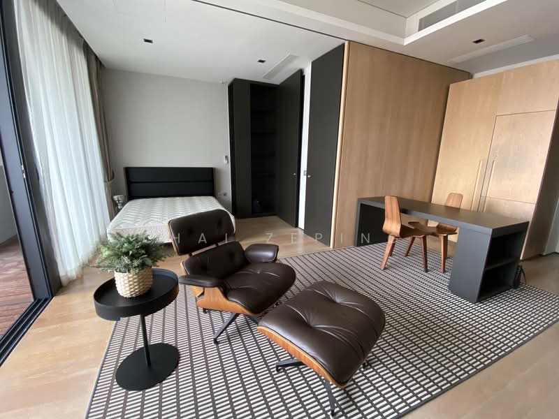 33 Leonie Hill Road photo 2