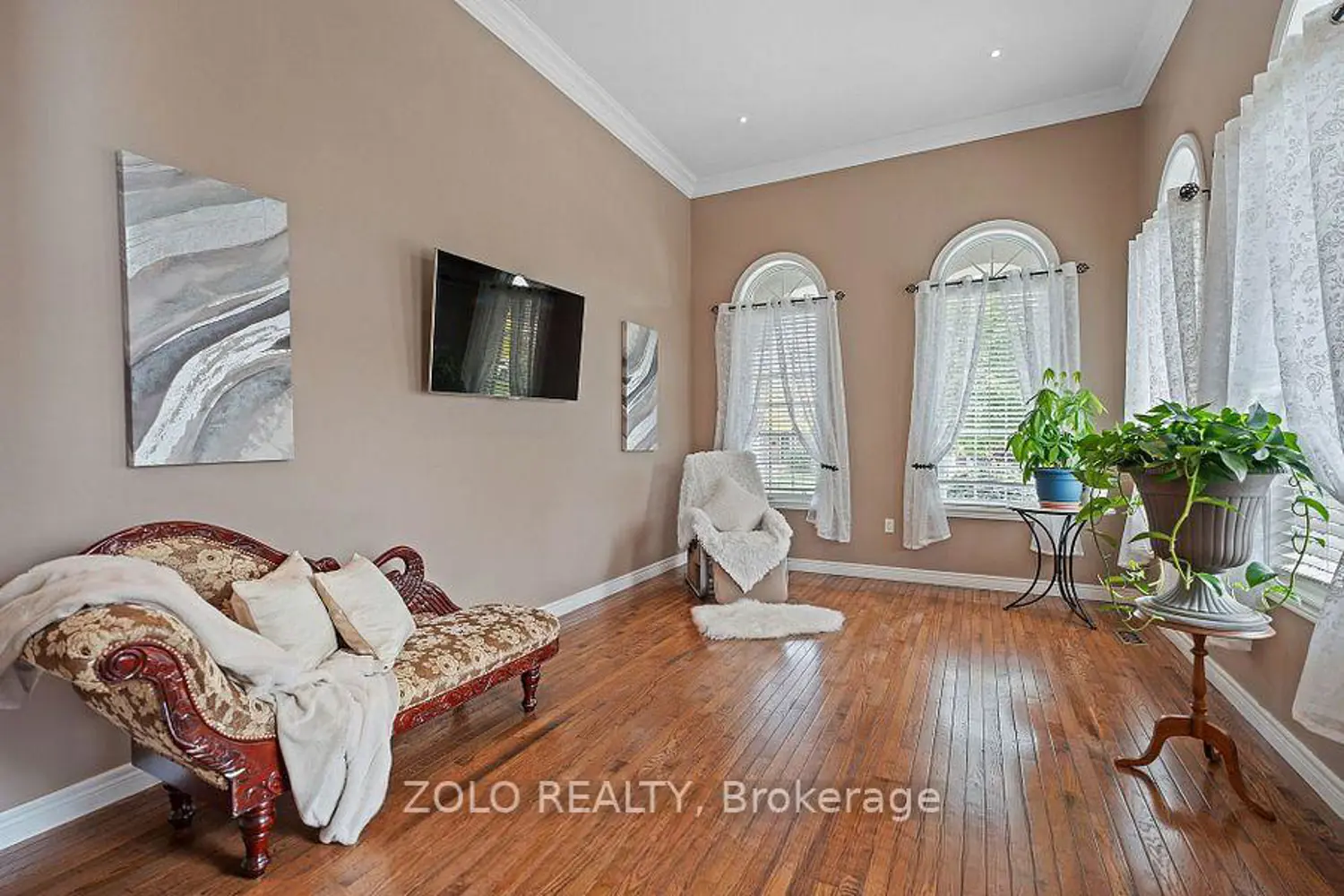 Additional image 2 of 42 Vinifera Drive