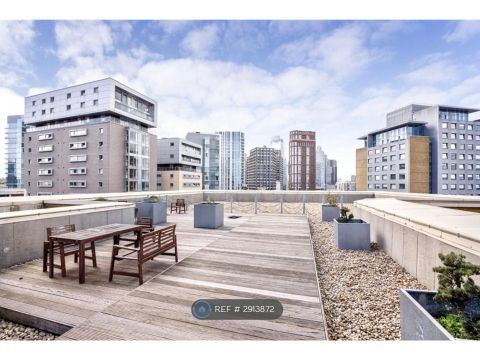 Cornell Building, London E1