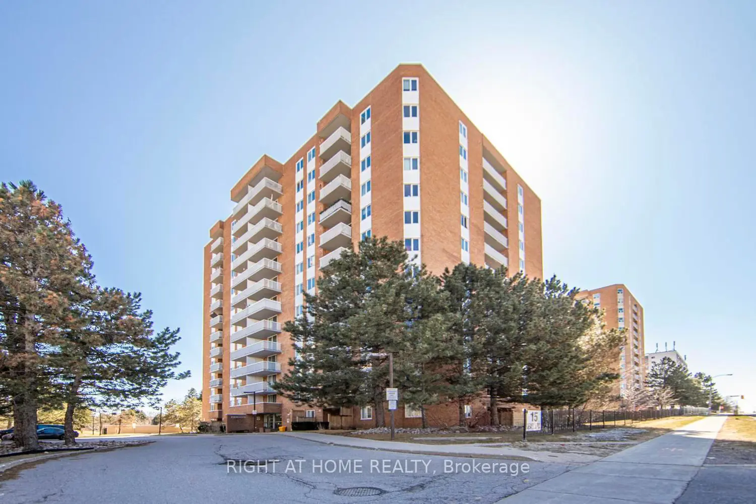 15 Sewells Road 204