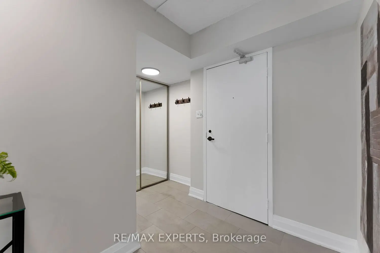 Additional image 4 of 45 Carlton Street 1114