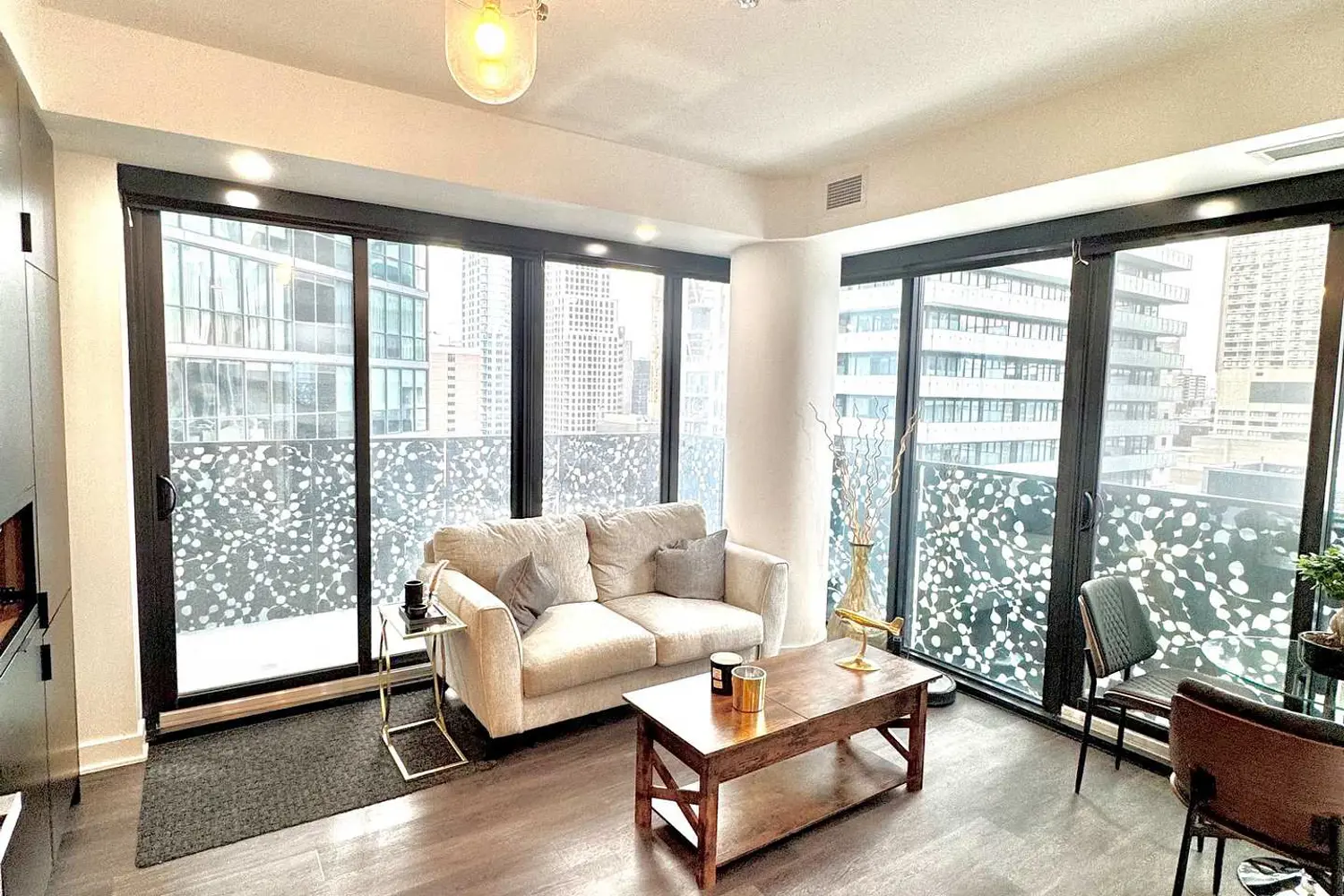 55 Charles Street 1510