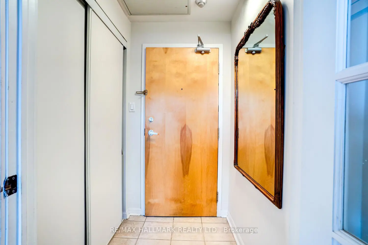 550 Front Street 433 photo 2