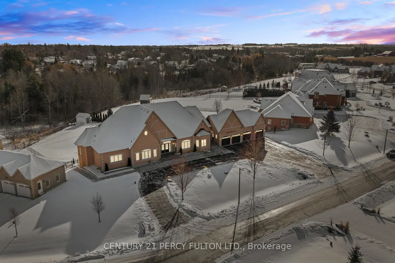 Additional image 2 of 5121 Tom Thomson Court