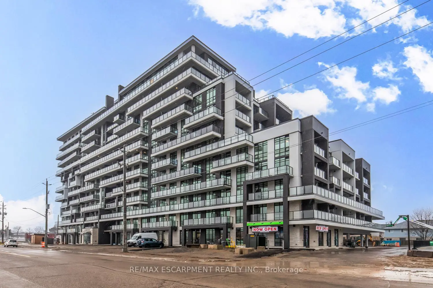 461 Green Road 220