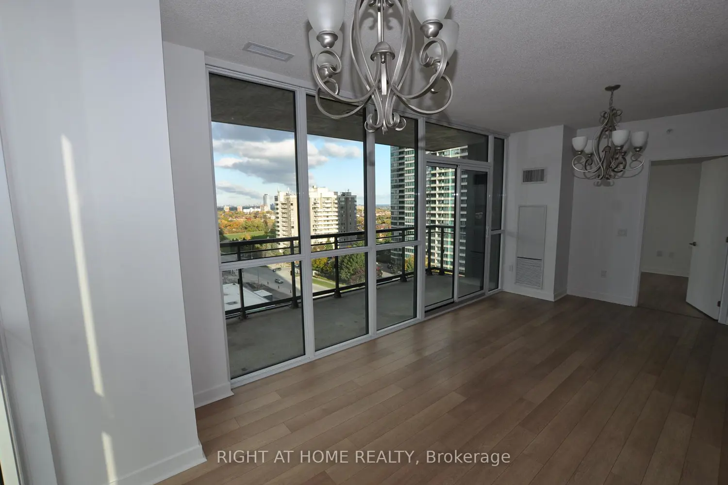 Additional image 9 of 3975 Grand Park Drive 909