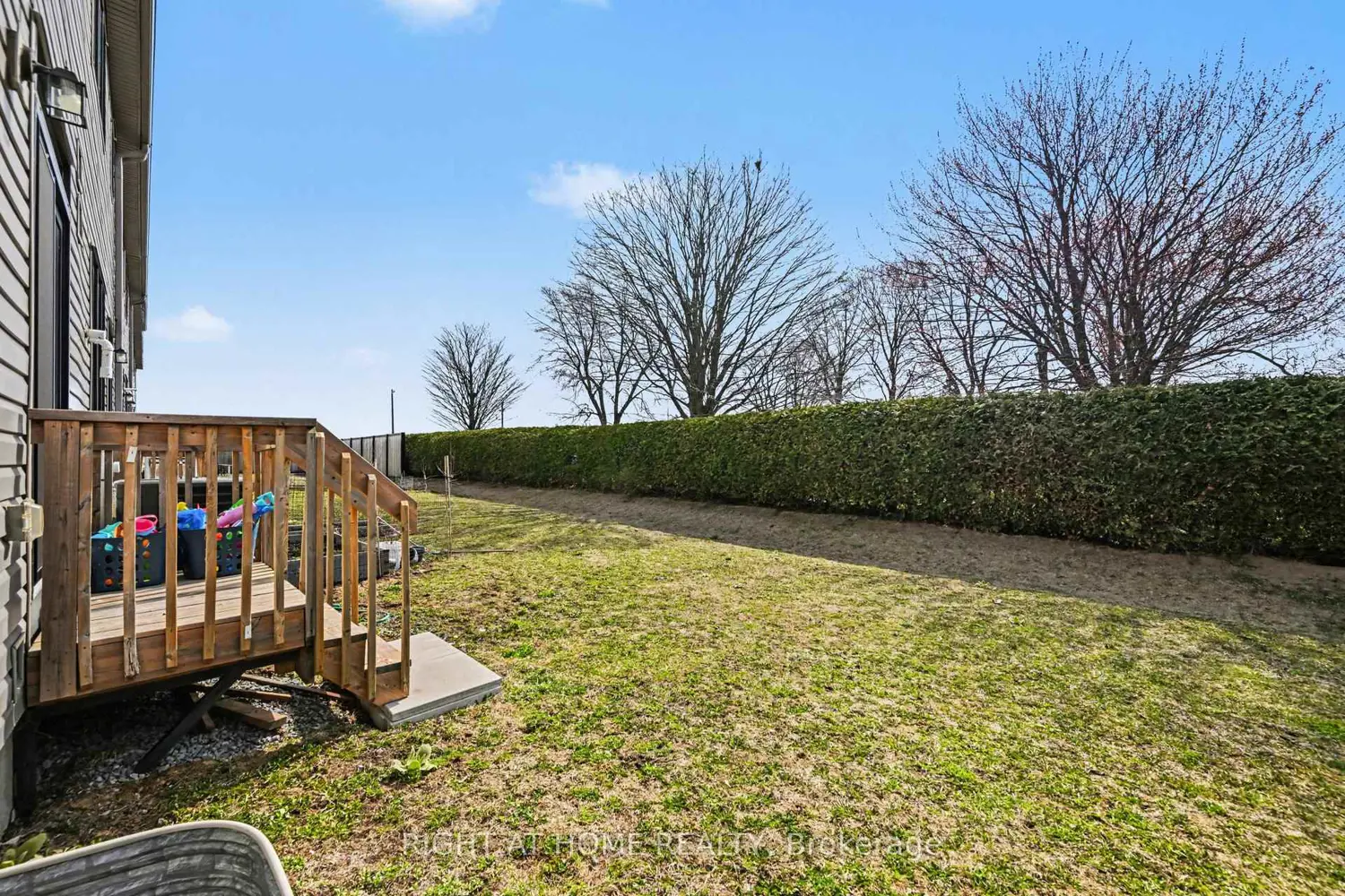 112 Attwell Private