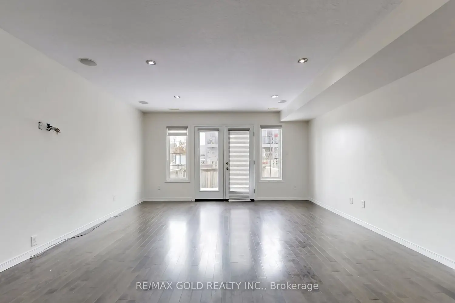 50 Howe Drive 1A photo 3