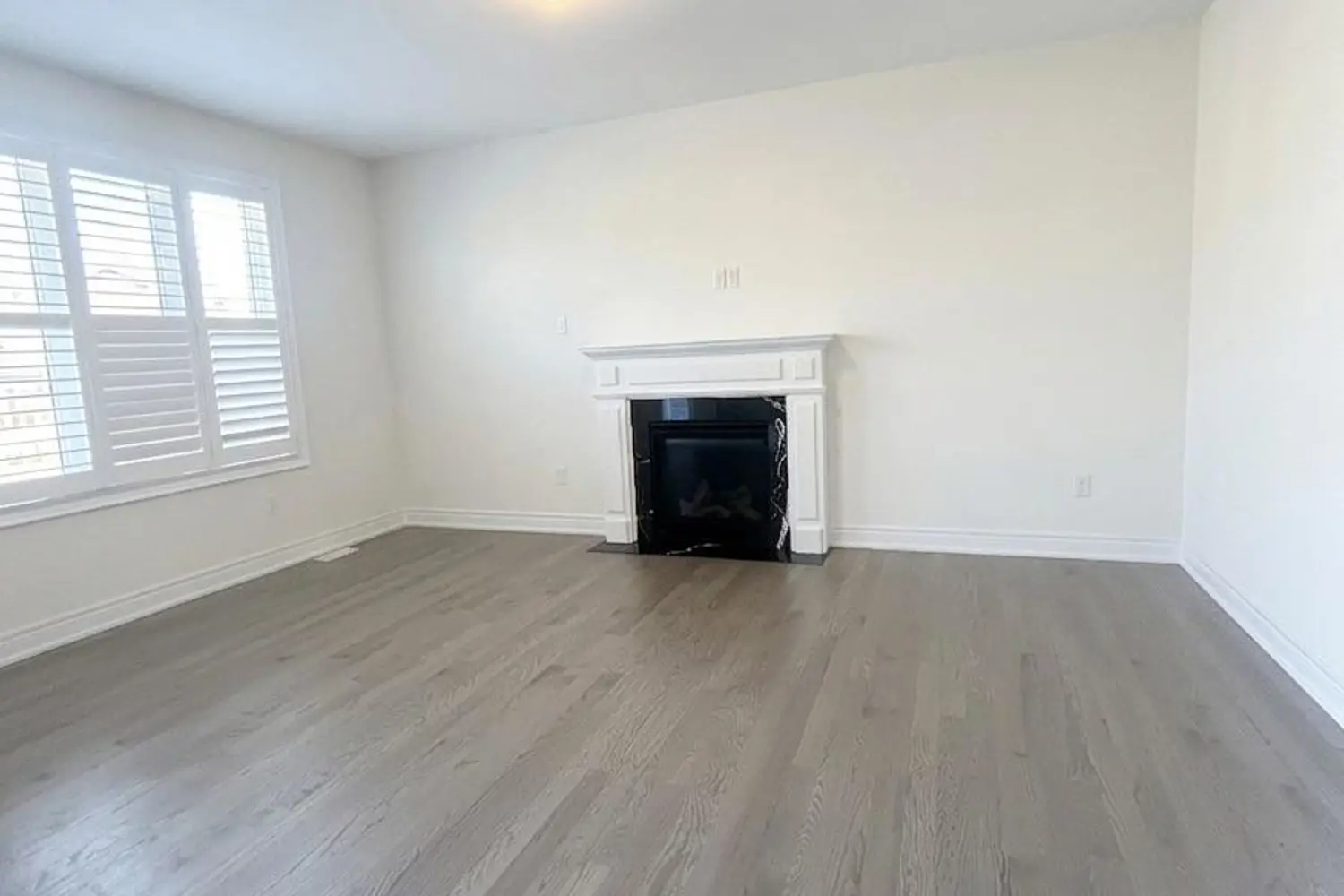 93 Wamsley Crescent photo 4