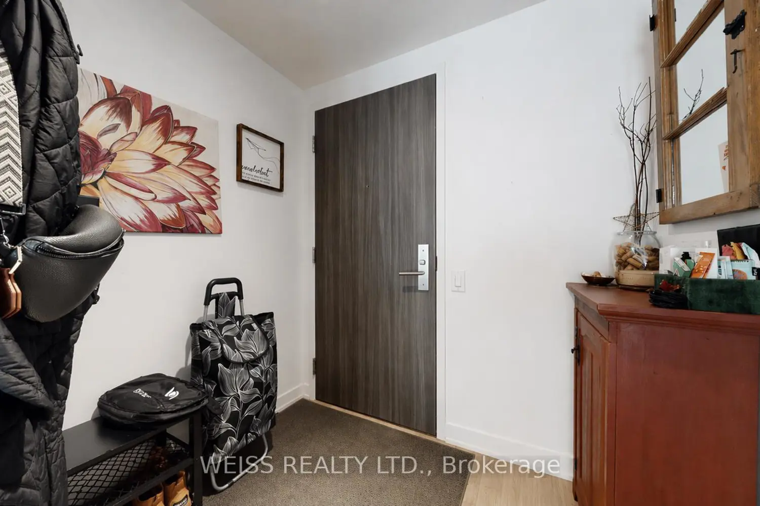 Additional image 4 of 185 Roehampton Avenue 520