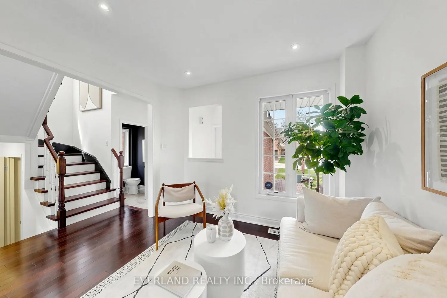 50 Shenandoah Drive photo 4