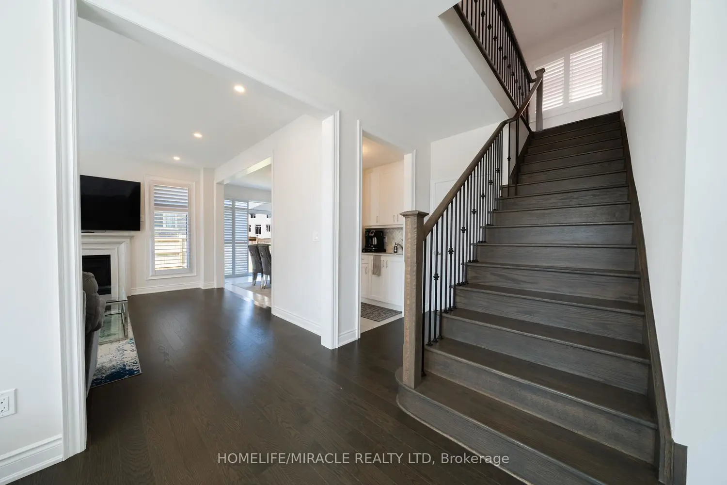 1 Ainslie Hill Crescent photo 4