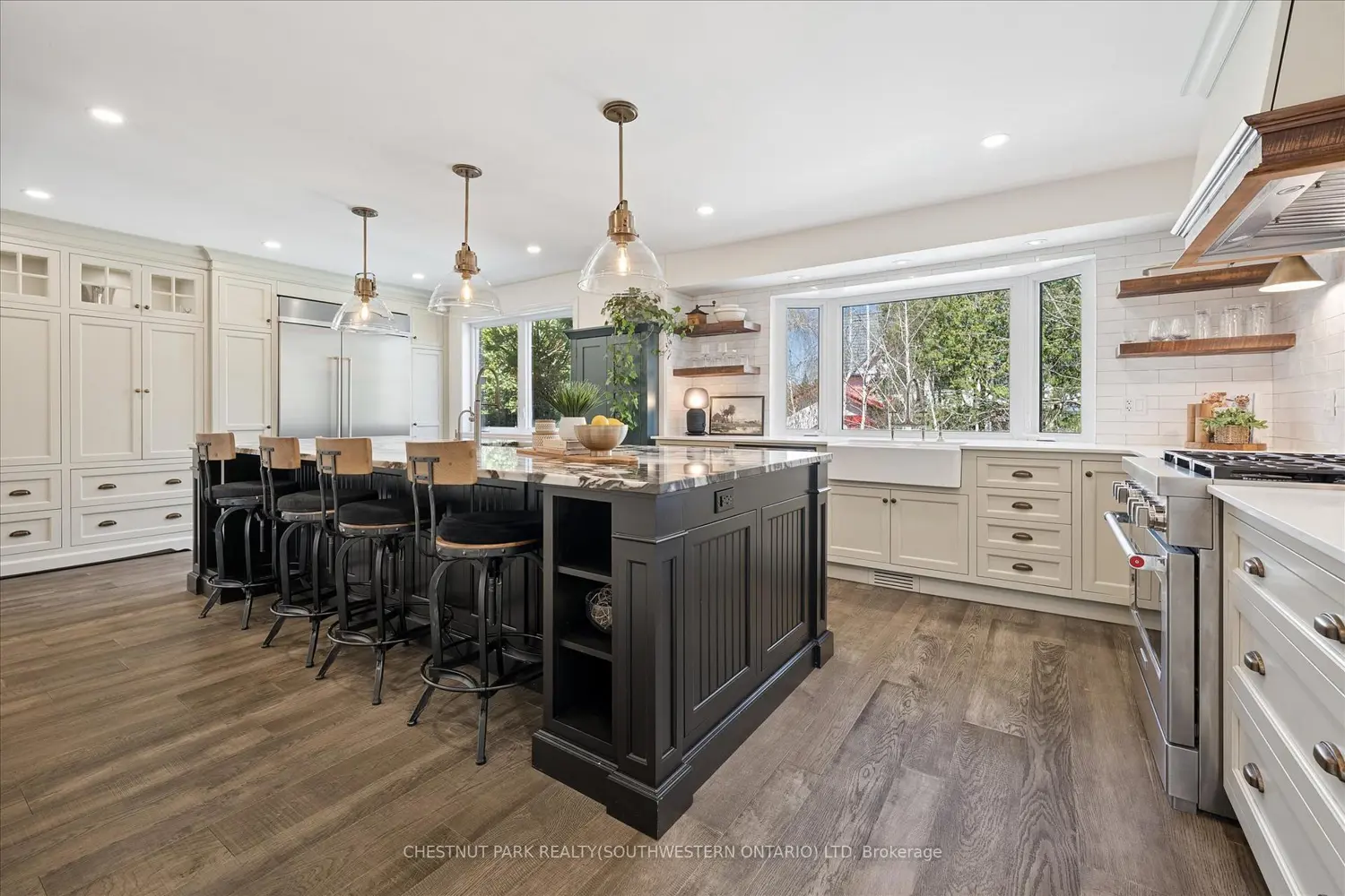 75 Lyon Avenue photo 2