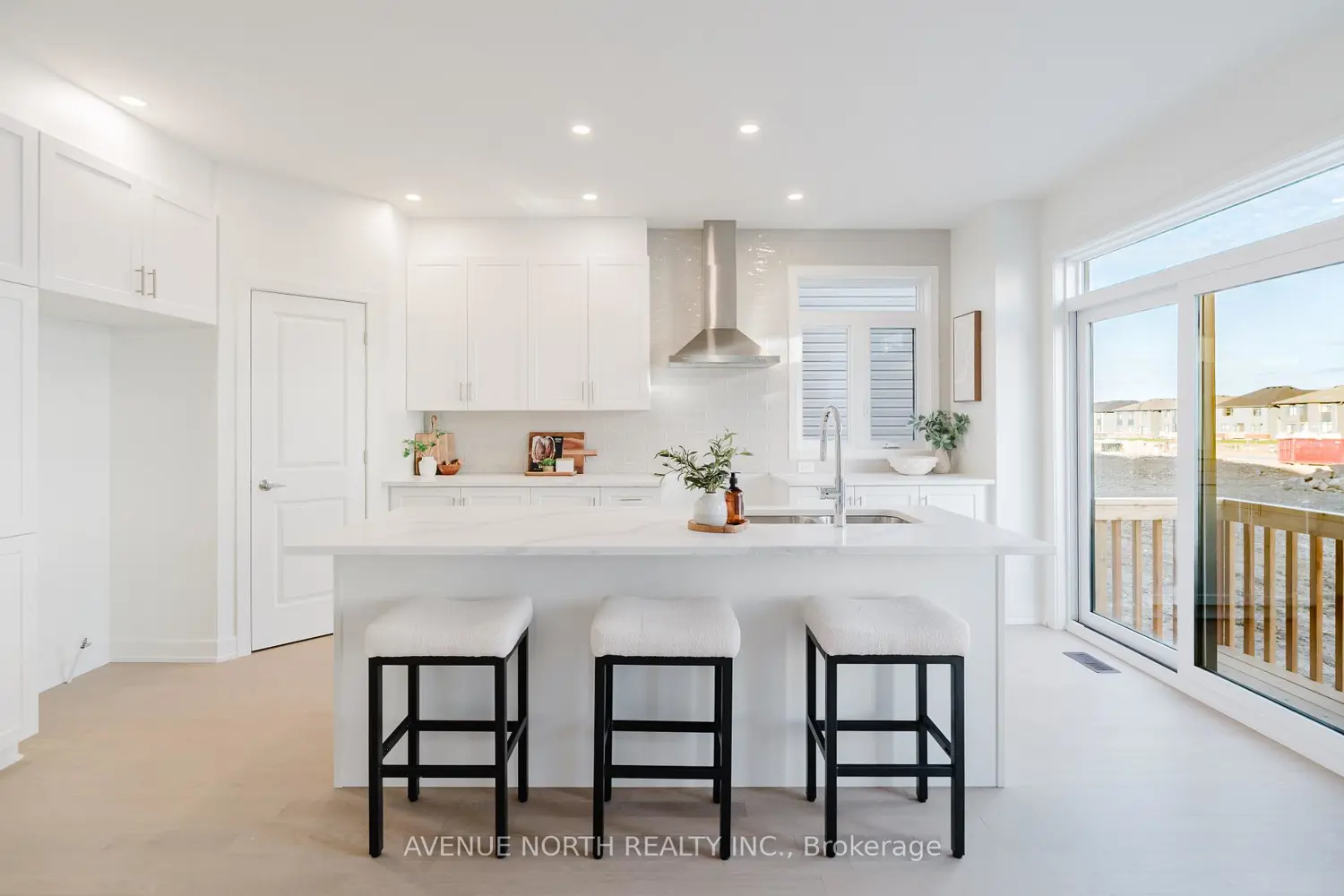 Additional image 4 of 1729 Rotterdam Circle