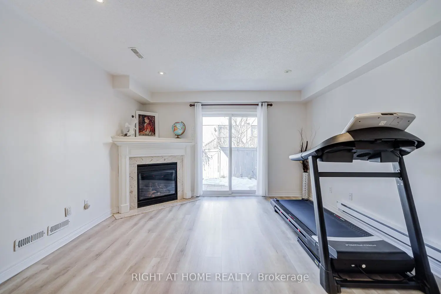 Additional image 10 of 3064 Highbourne Crescent