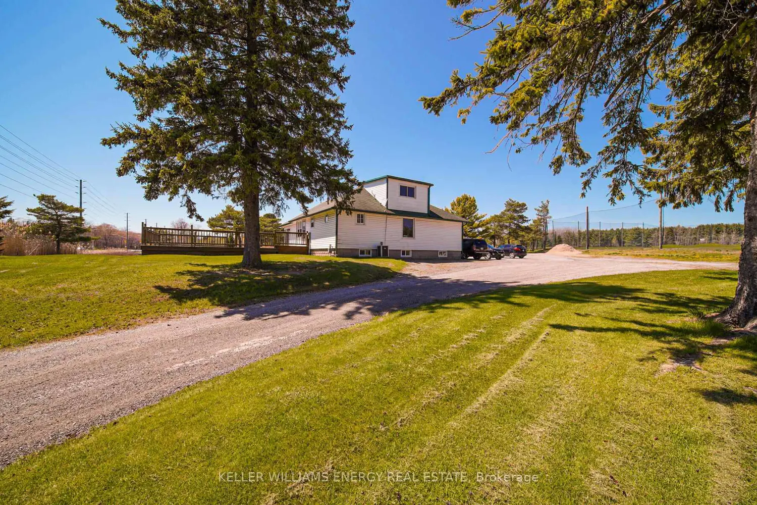 560 Taunton Road photo 3