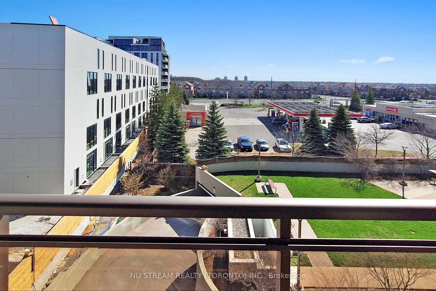 Additional image 12 of 540 Bur Oak Avenue 535