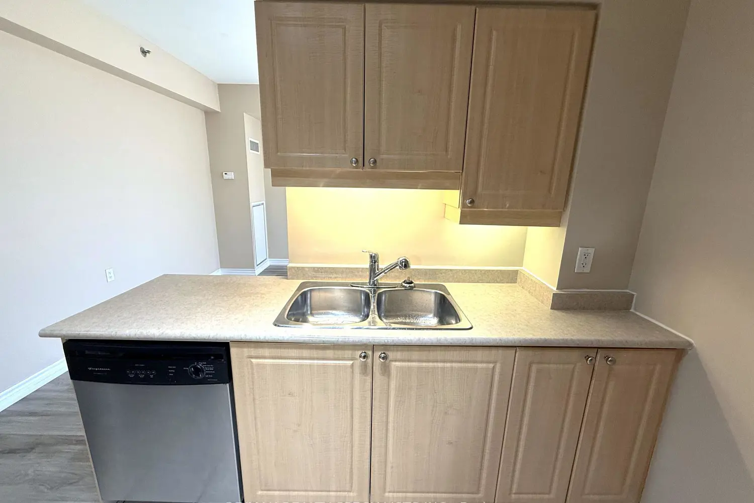 Additional image 6 of 830 Scollard Court 305