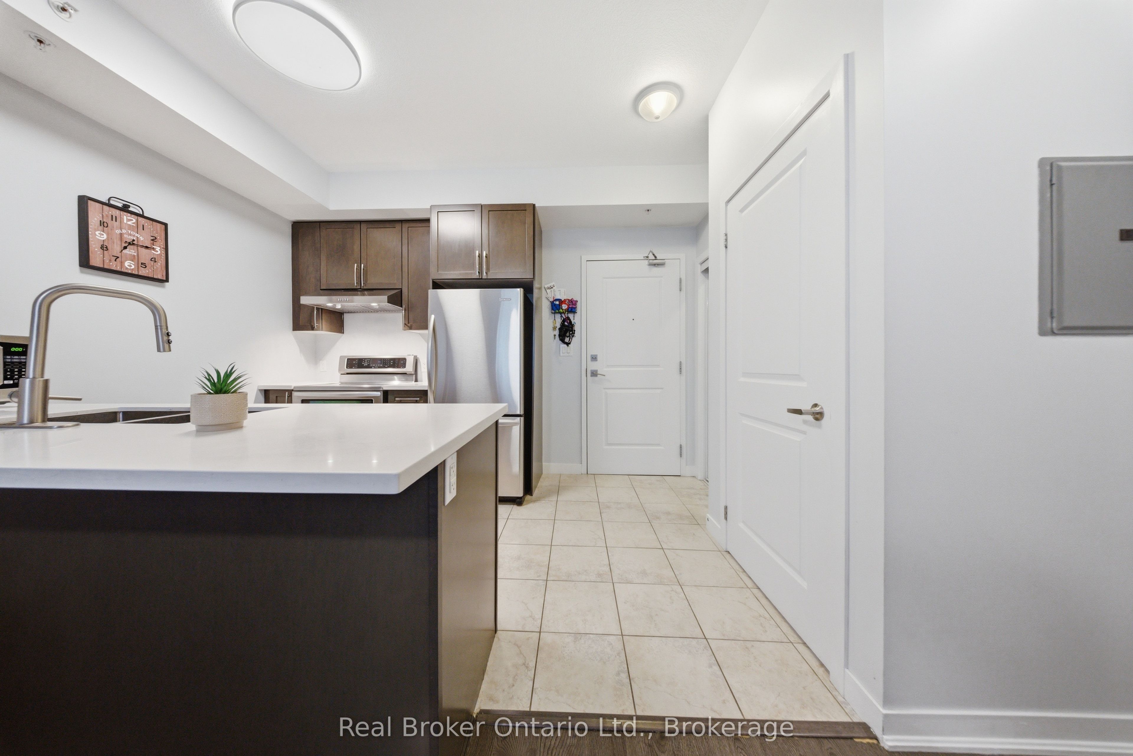 Additional image 3 of 109-5010 Corporate Drive, Burlington, ON, L7L 0H6