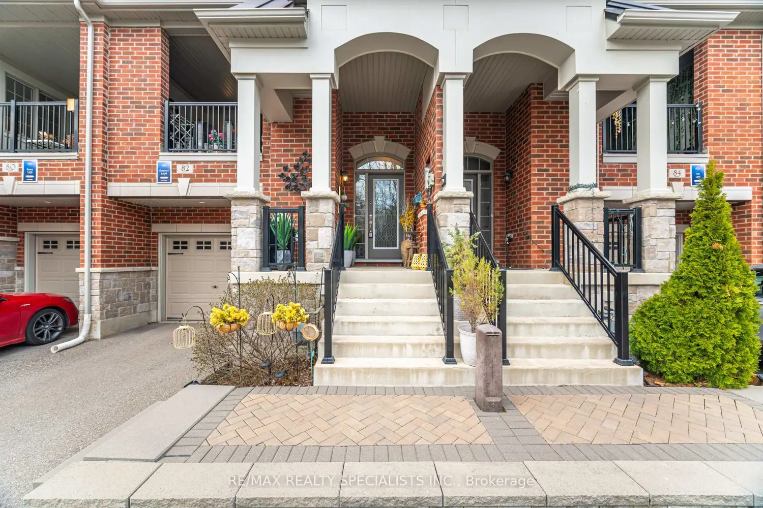 82 Oakmore Lane
