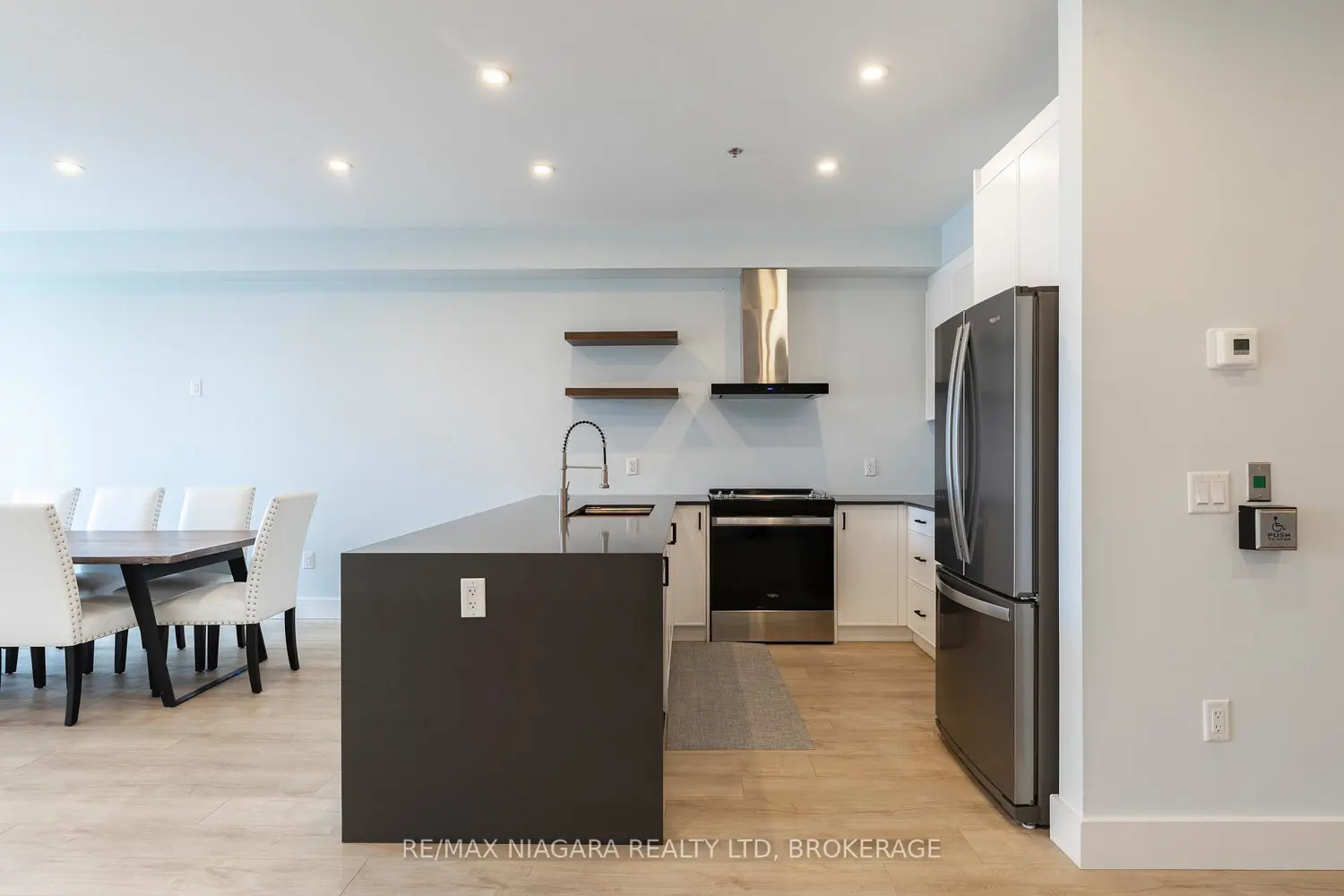 Additional image 17 of 120 Springvalley Crescent 208