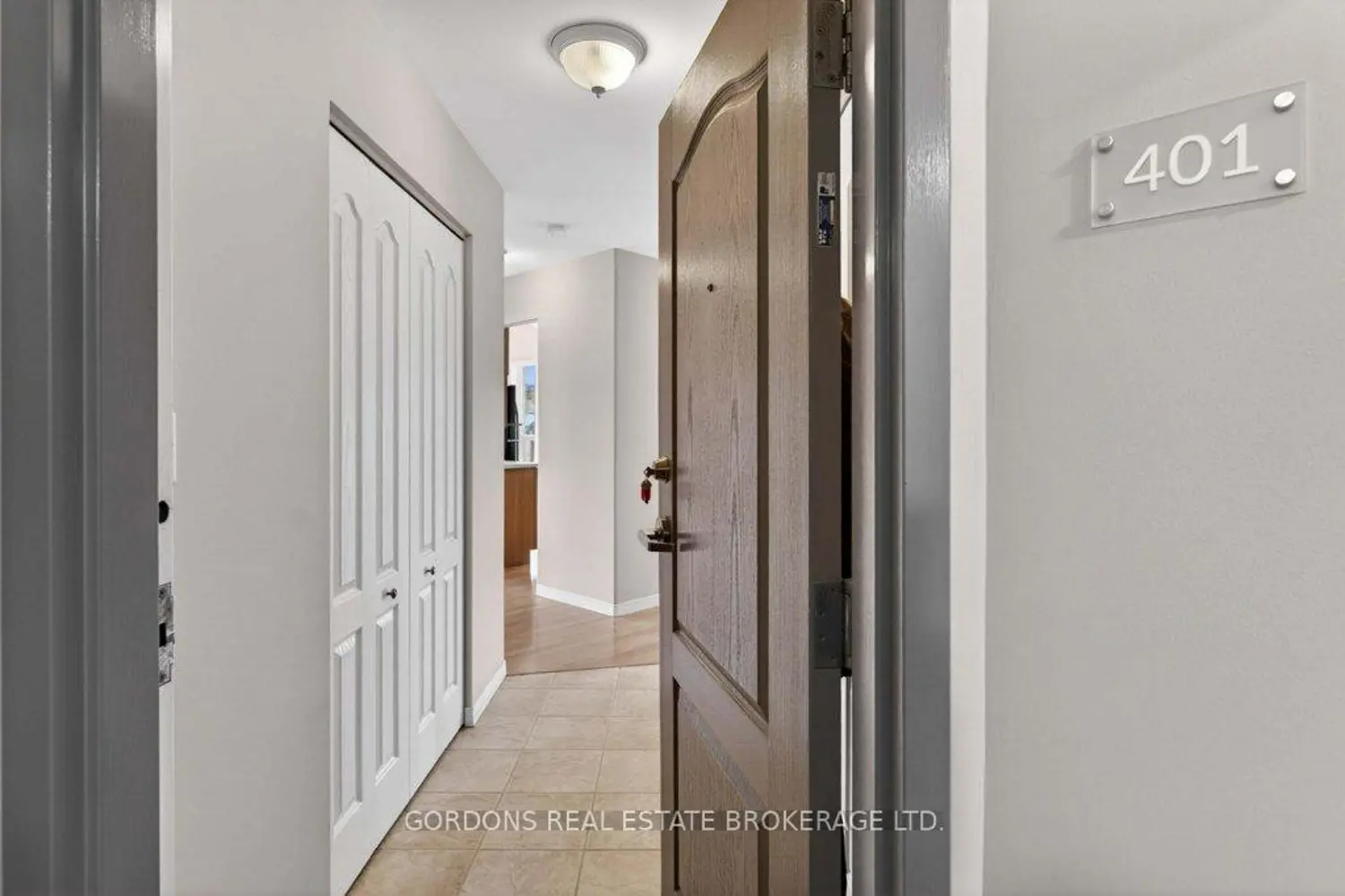 Additional image 7 of 350 Wellington Street 401