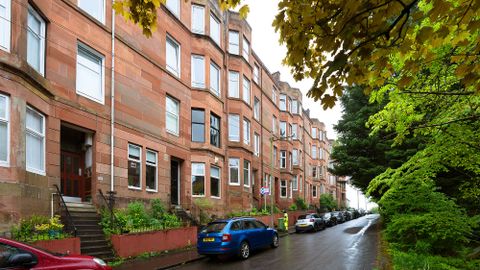 55 Bellwood Street, Flat 1/2, Shawlands, Glasgow G41