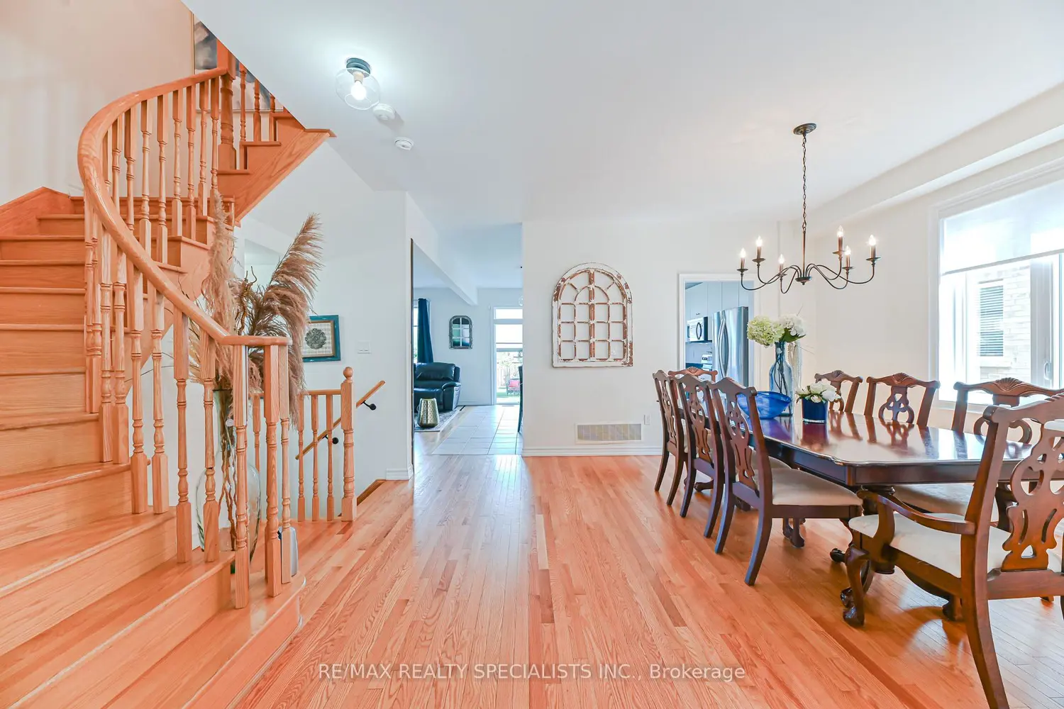 Additional image 4 of 9 Academy Avenue