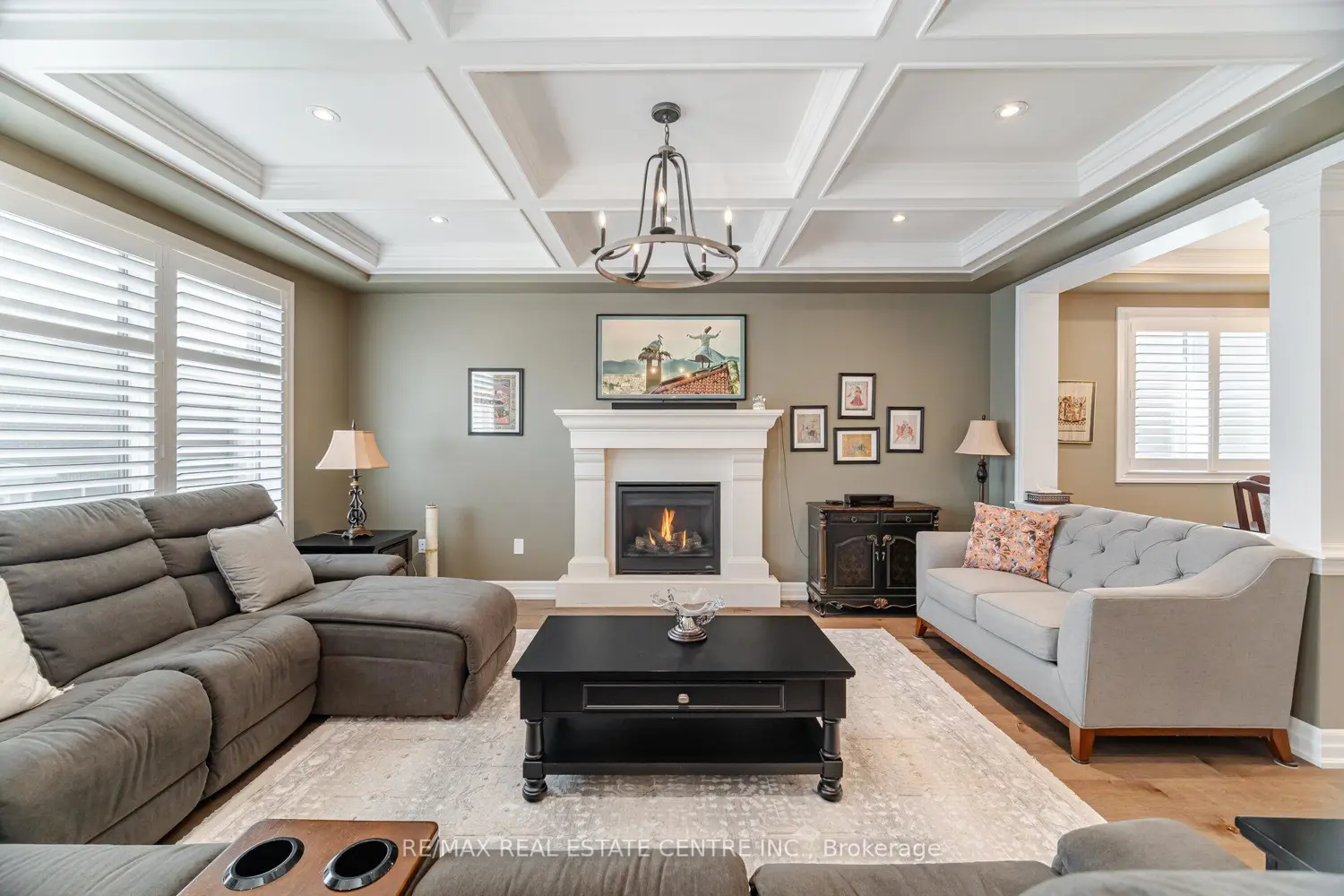 156 Camellia Crescent photo 5