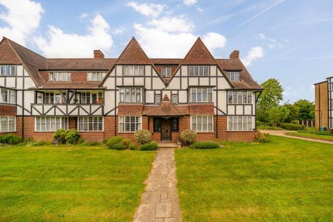 Links Road, Acton W3