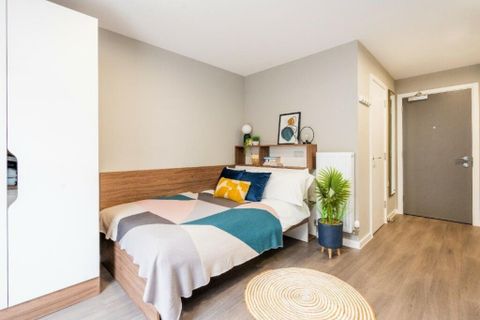 Unity Street, Bristol BS2, Studio to rent