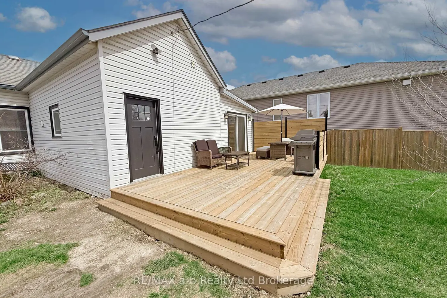 Additional image 14 of 688 Henry Street
