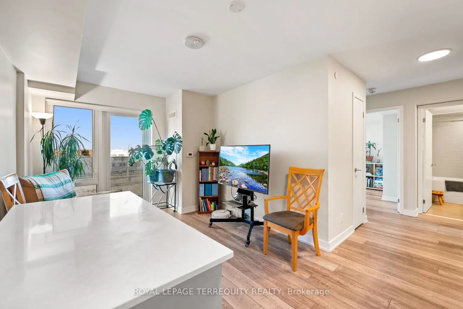 Additional image 5 of 38 Monte Kwinter Court 414