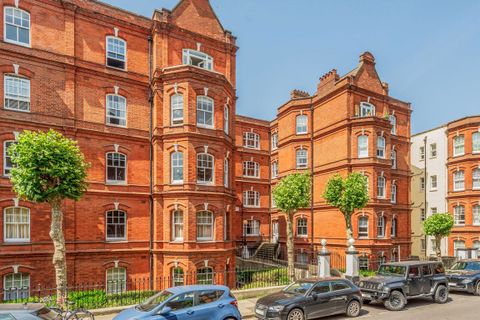 Queen's Club Gardens, West Kensington W14