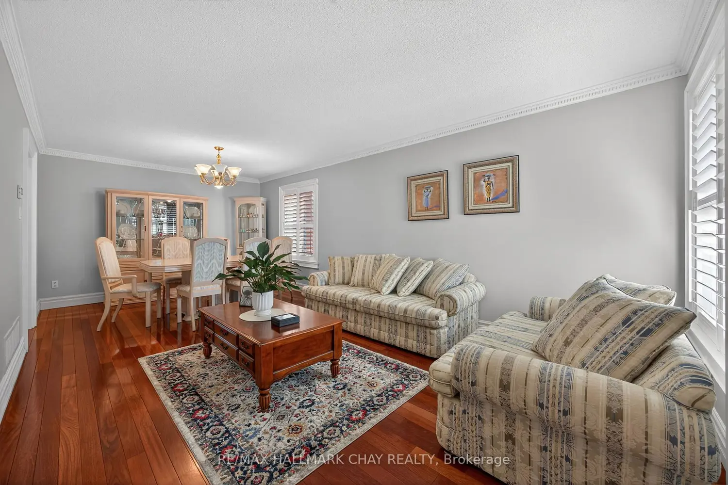 72 Ravenscliffe Court photo 2