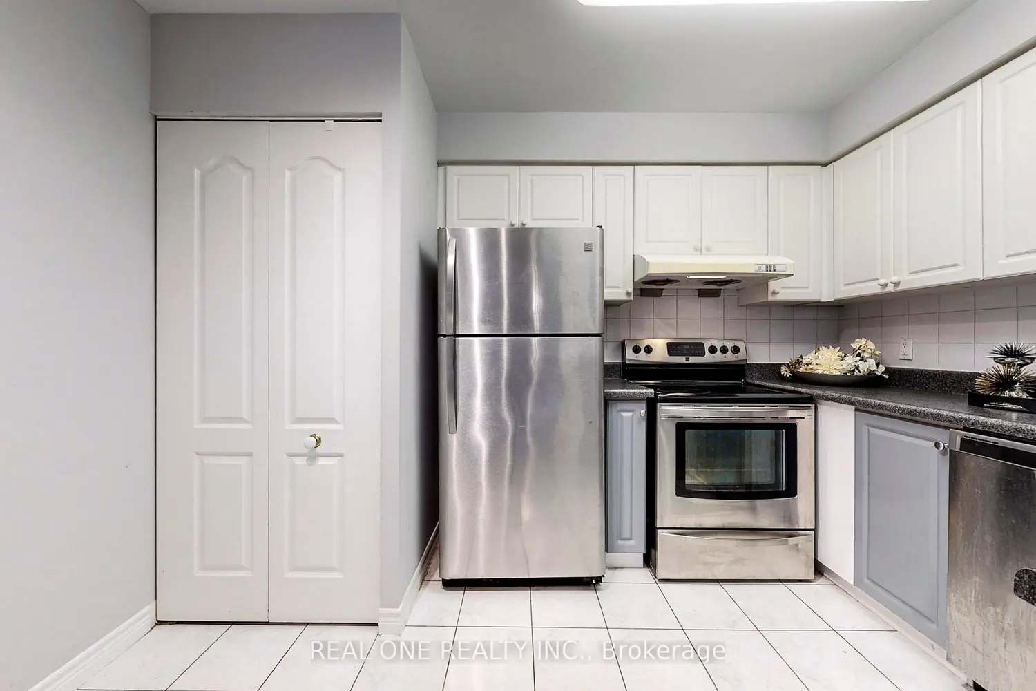Additional image 9 of 88 Grandview Way 1203