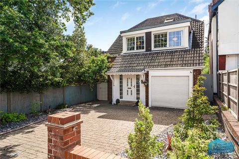 Eversley Park Road, London N21