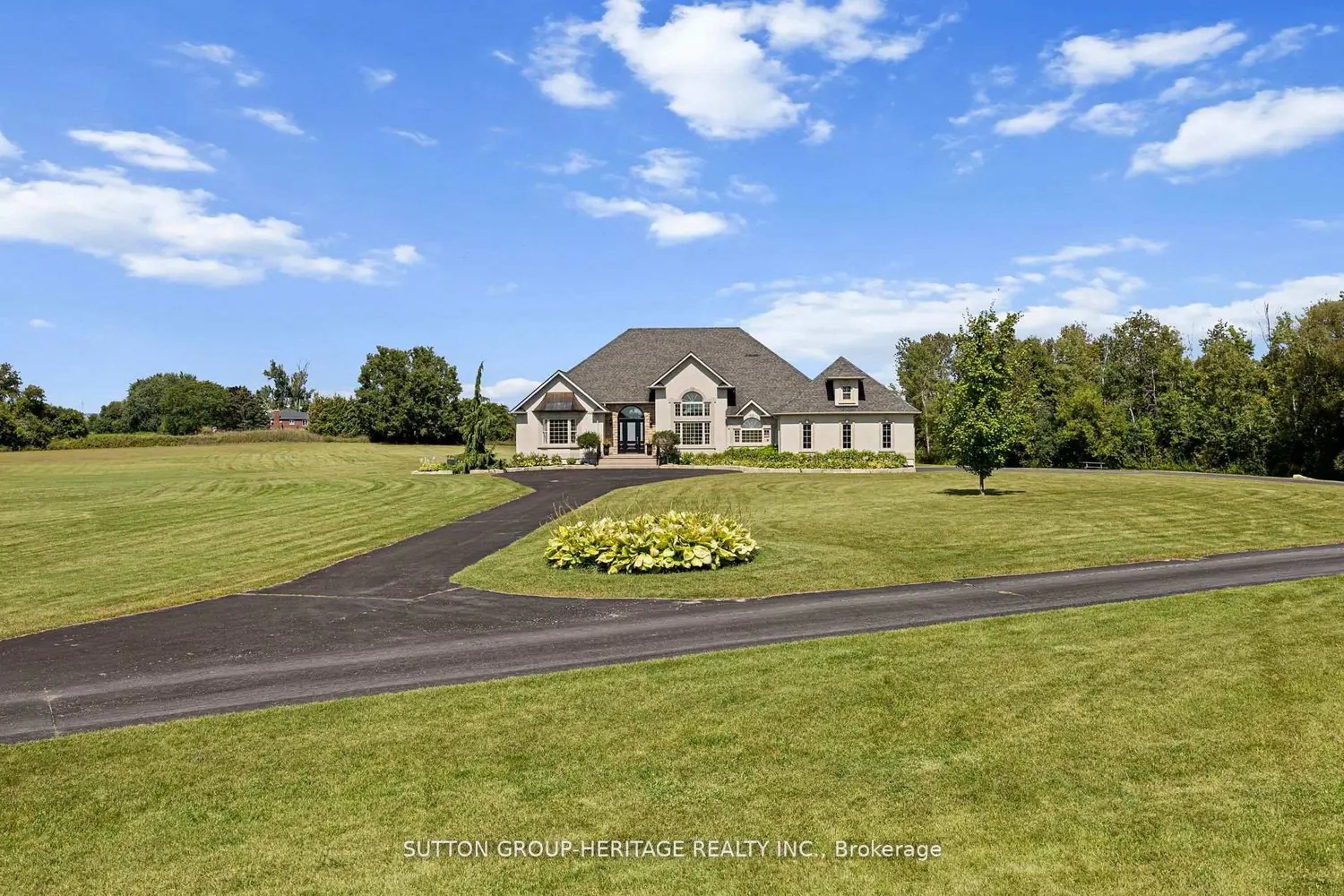 2100 Taunton Road photo 3