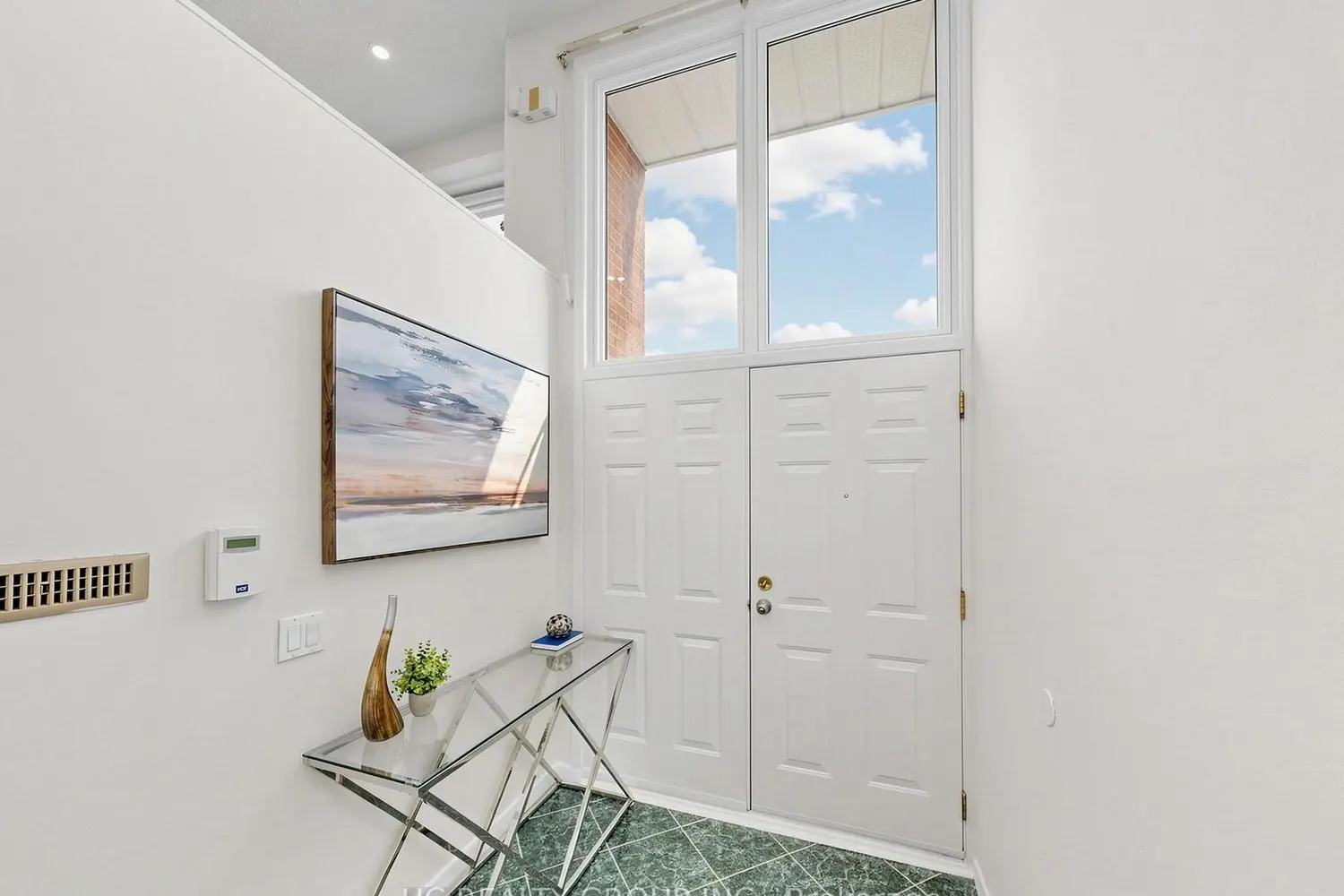 Additional image 2 of 1742 John Street 36