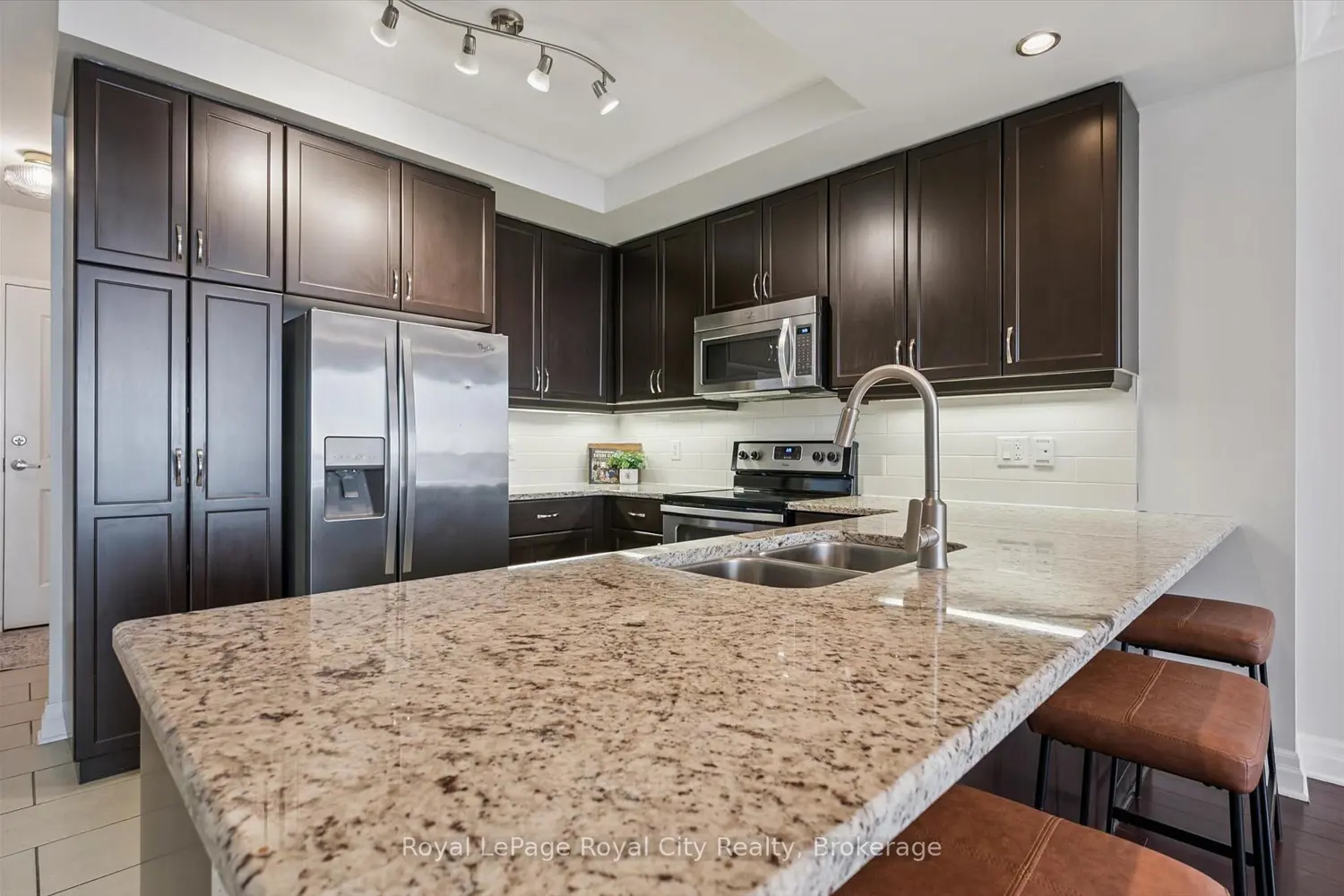 Additional image 3 of 160 Macdonell Street 1108