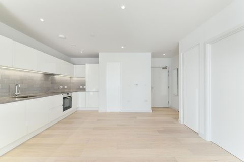Summerston House, Royal Wharf E16