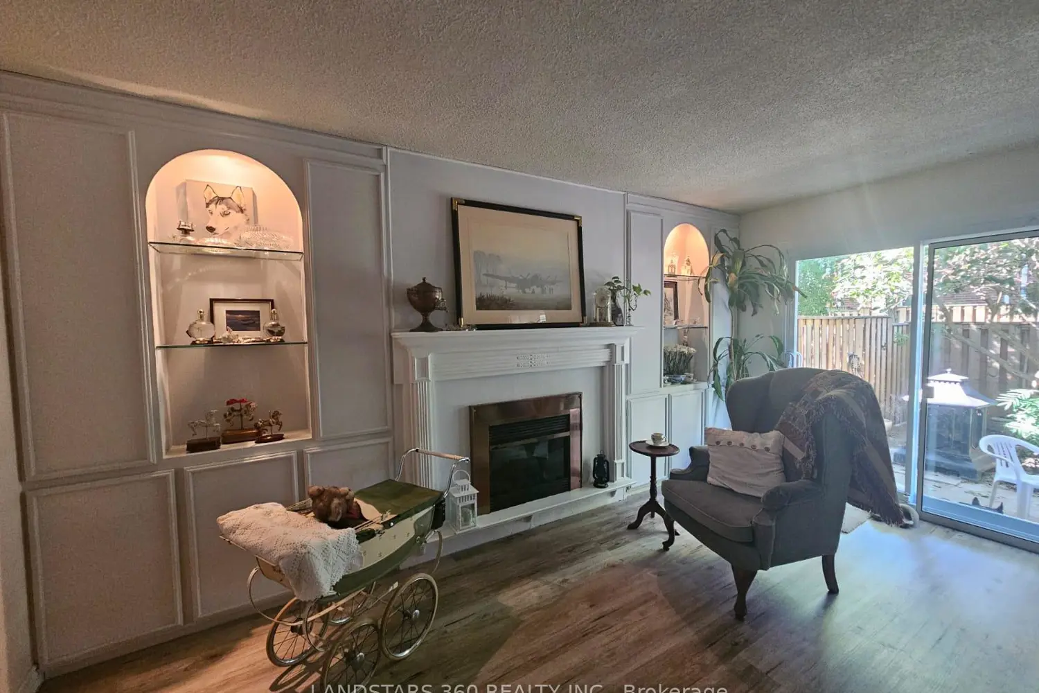6 Bowman Way 147