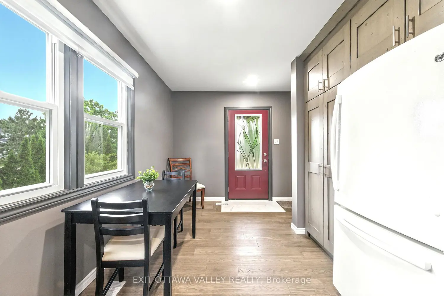 Additional image 6 of 49 Glendale Avenue