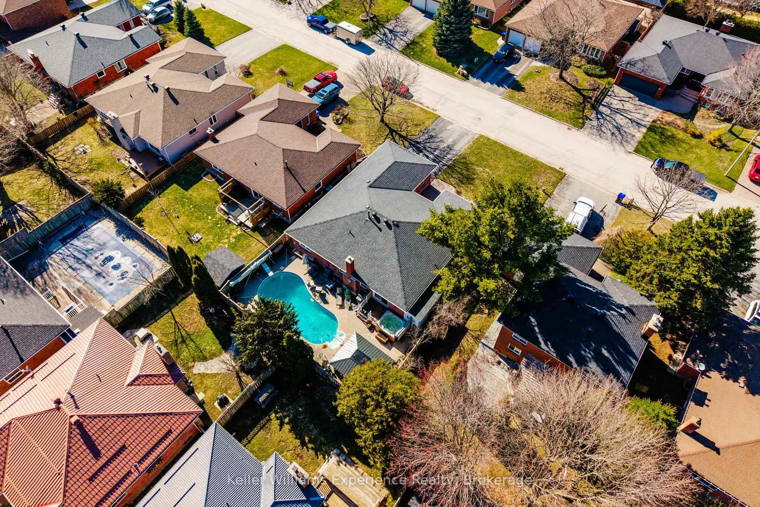Additional image 16 of 933 Playfair Road