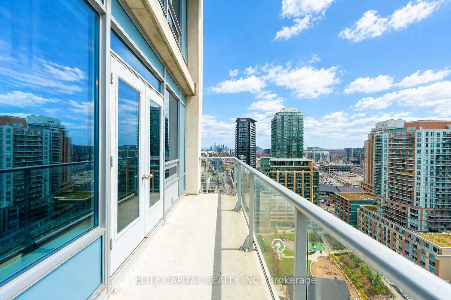 Additional image 11 of 59 East Liberty Street 2207